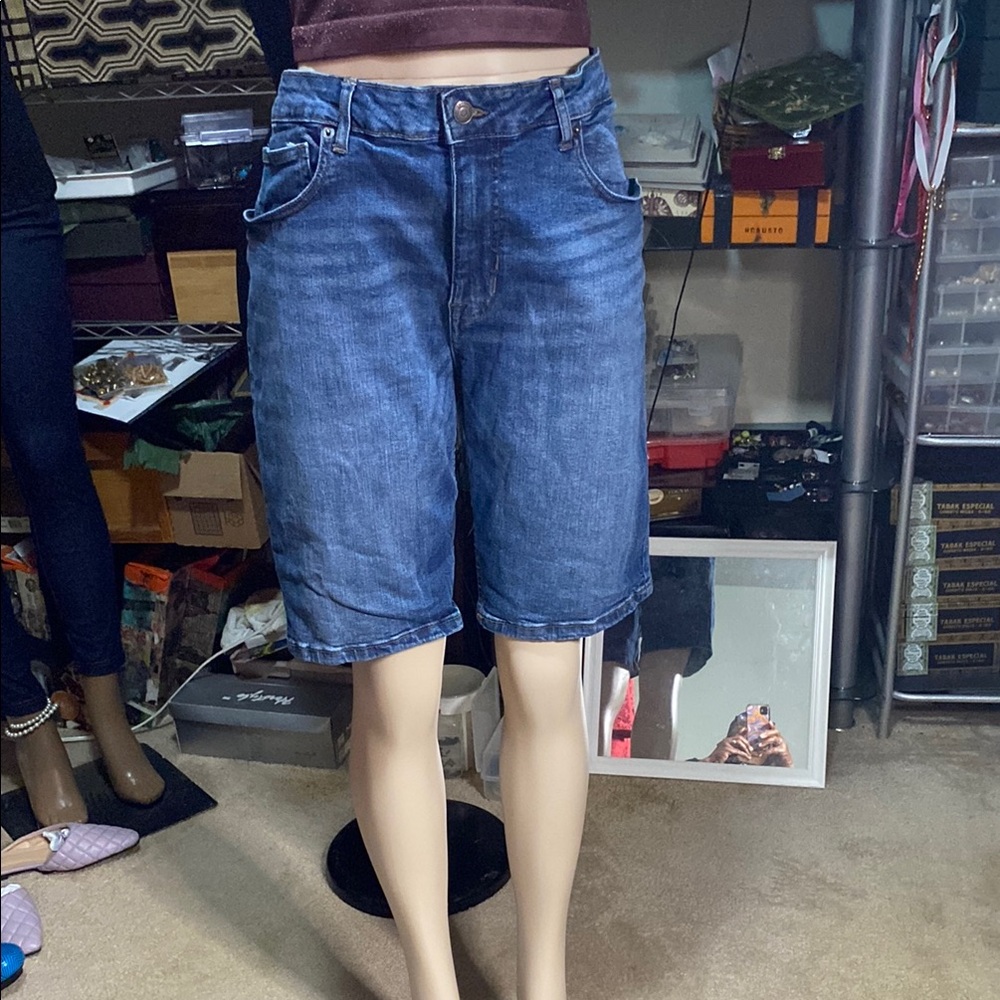 Classic Blue Denim 5 pocket Bermuda Shorts